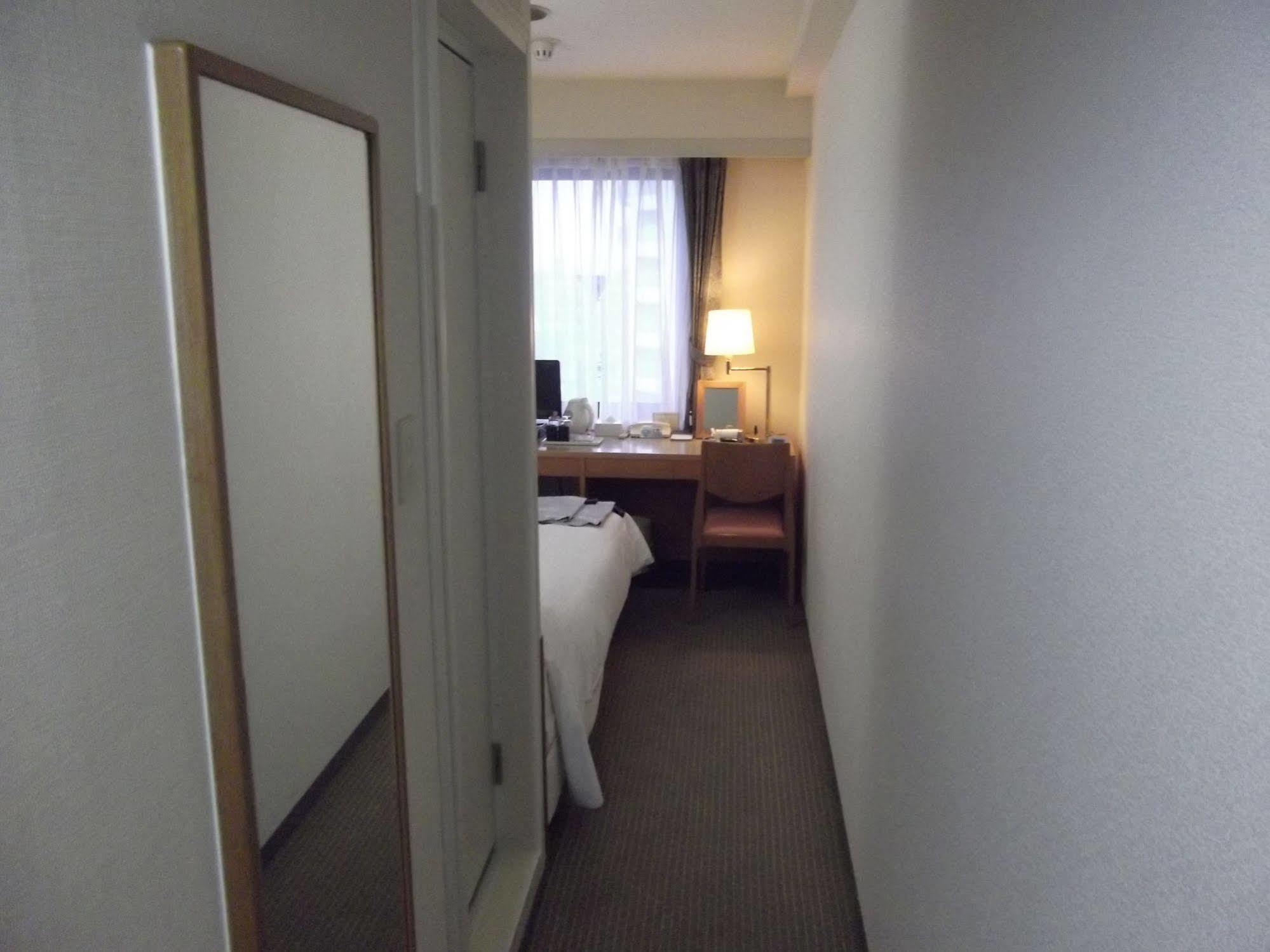 Ichikawa Grand Hotel Extérieur photo