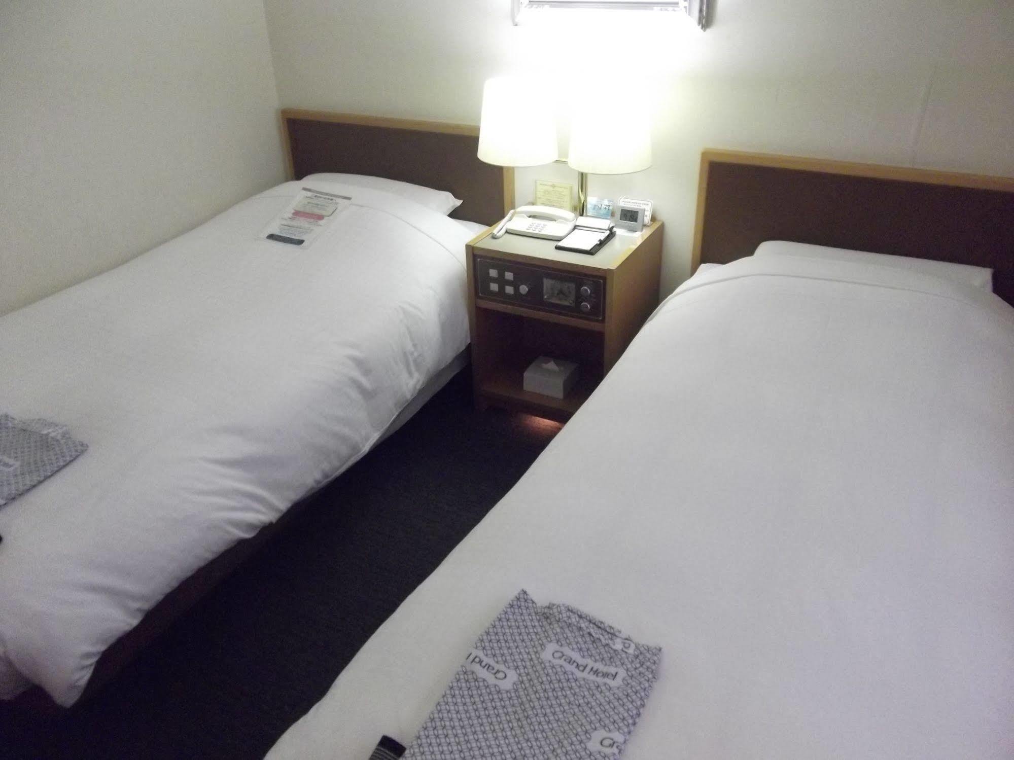 Ichikawa Grand Hotel Extérieur photo